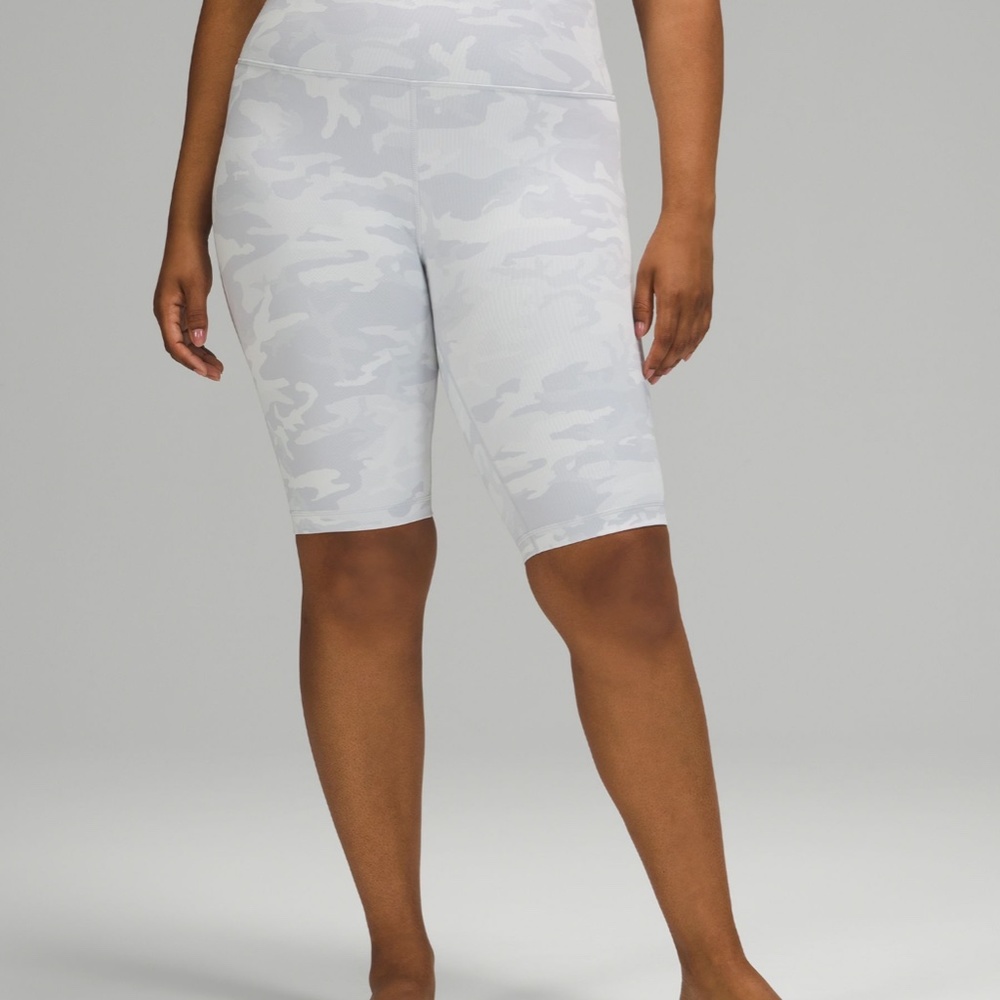 Size 4 Wunder Under Ribbed 10” - Picture 3 of 5